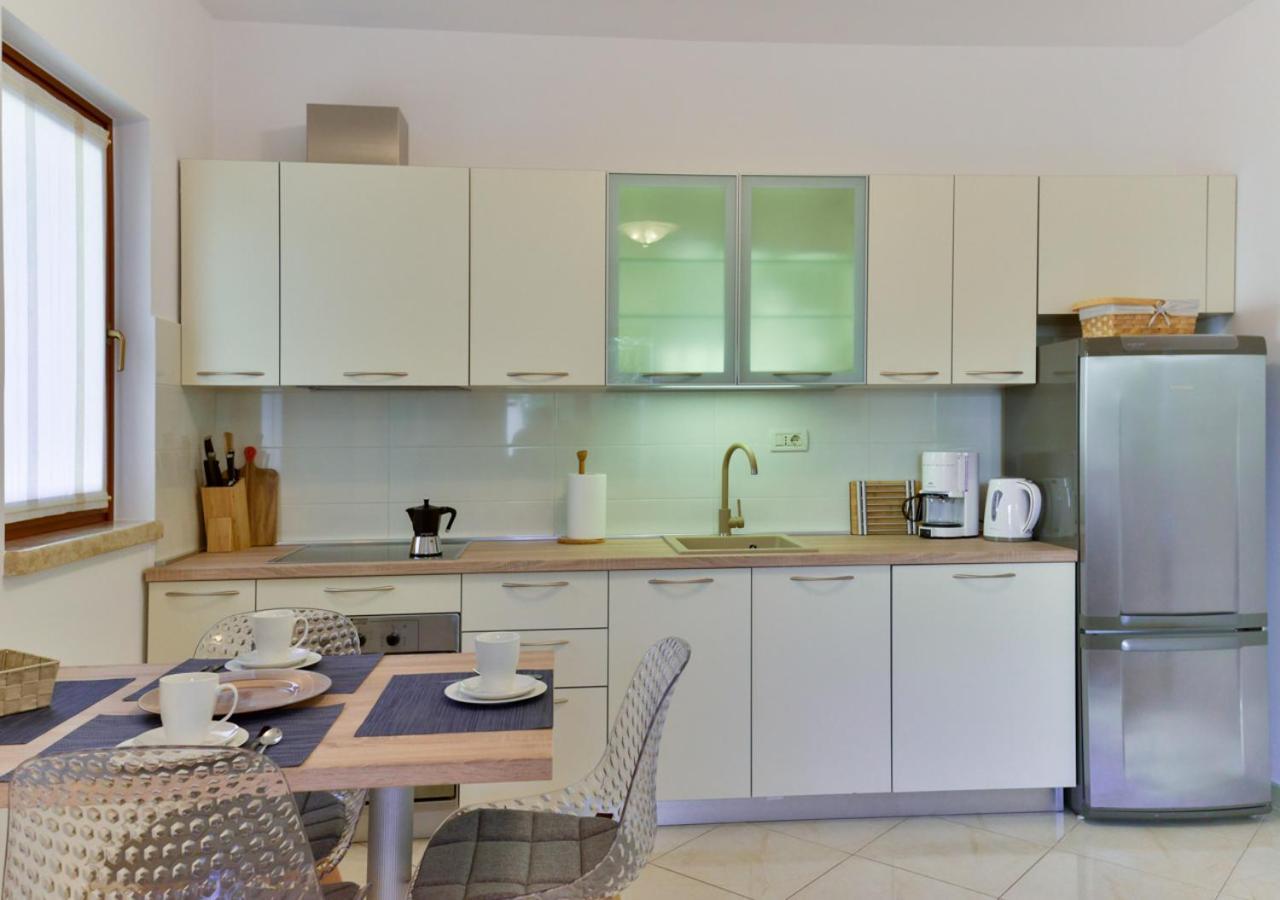 Apartments Leona Umag Kültér fotó