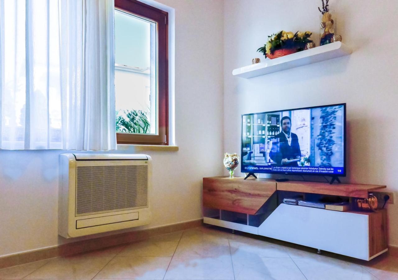 Apartments Leona Umag Kültér fotó